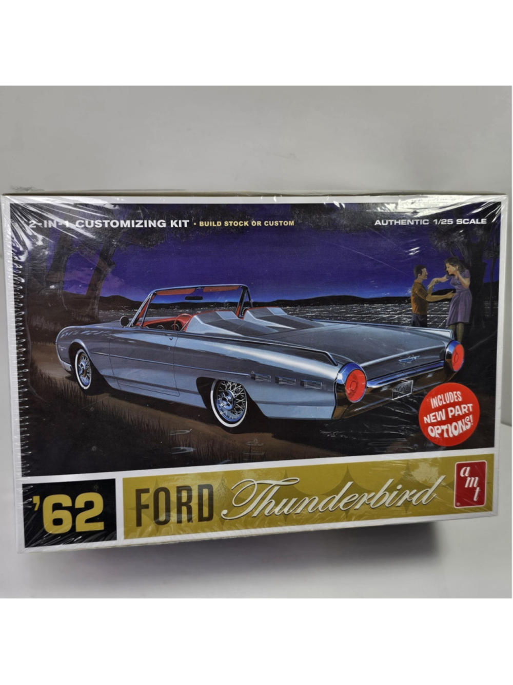 SEALED AMT 1962 Ford Thunderbird 1/25 Scale Car Model Kit NEW AMT682/12